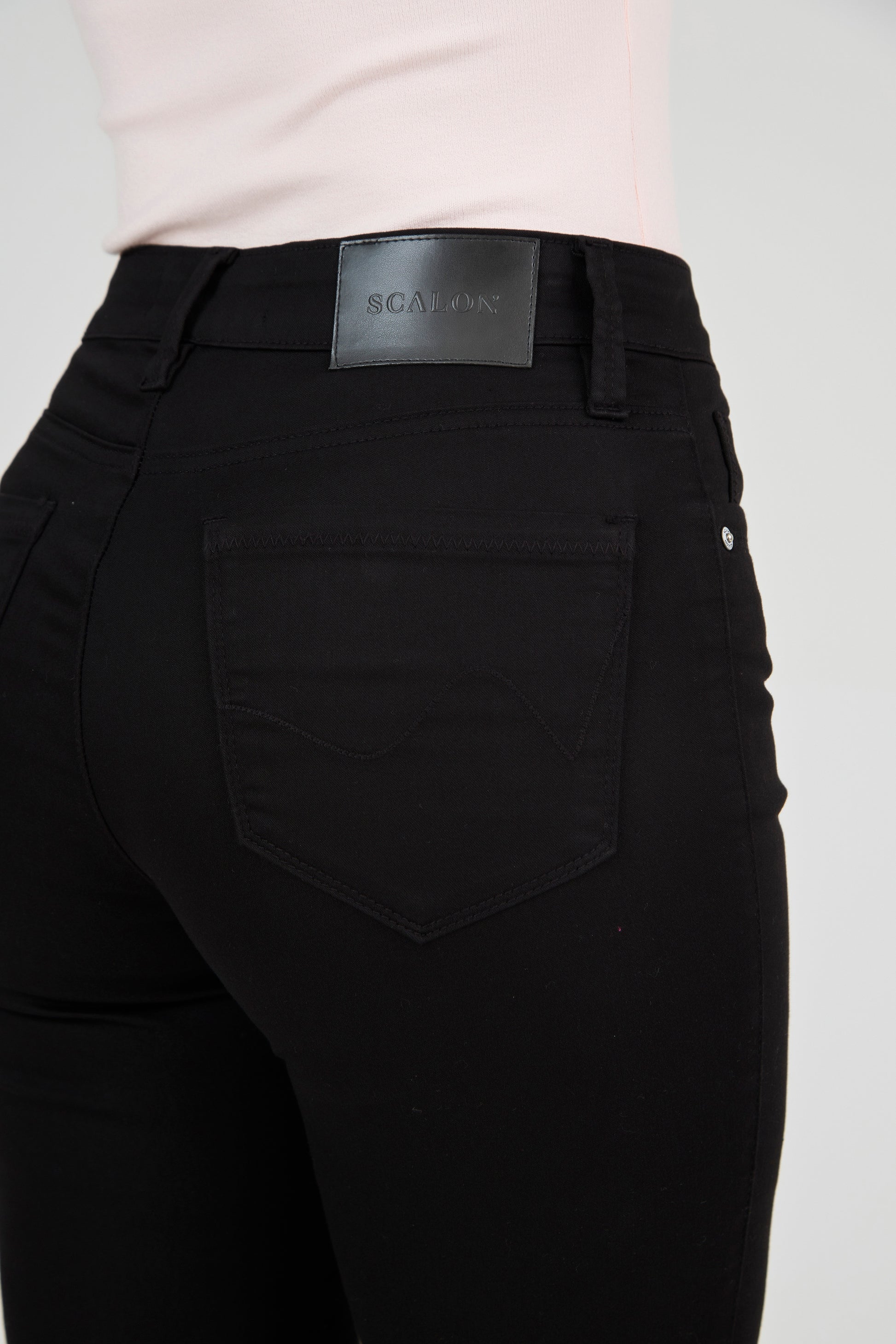 calça sarja color jegging cintura intermediária básica – Scalon